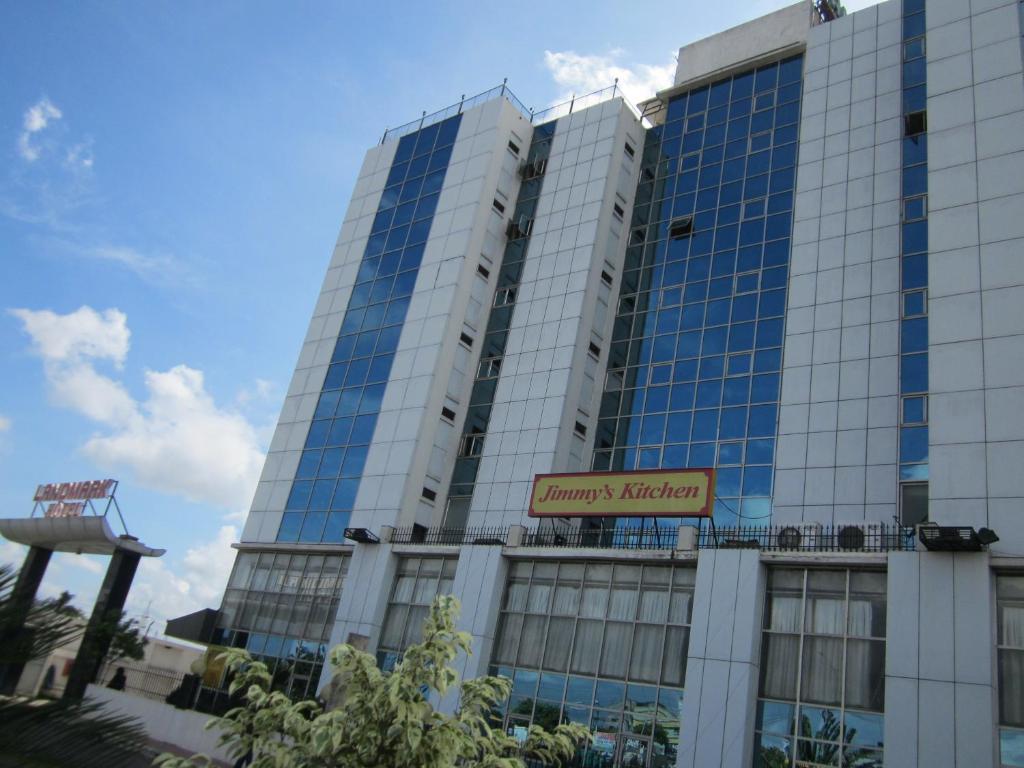 Landmark Hotel Kolkata Exterior photo